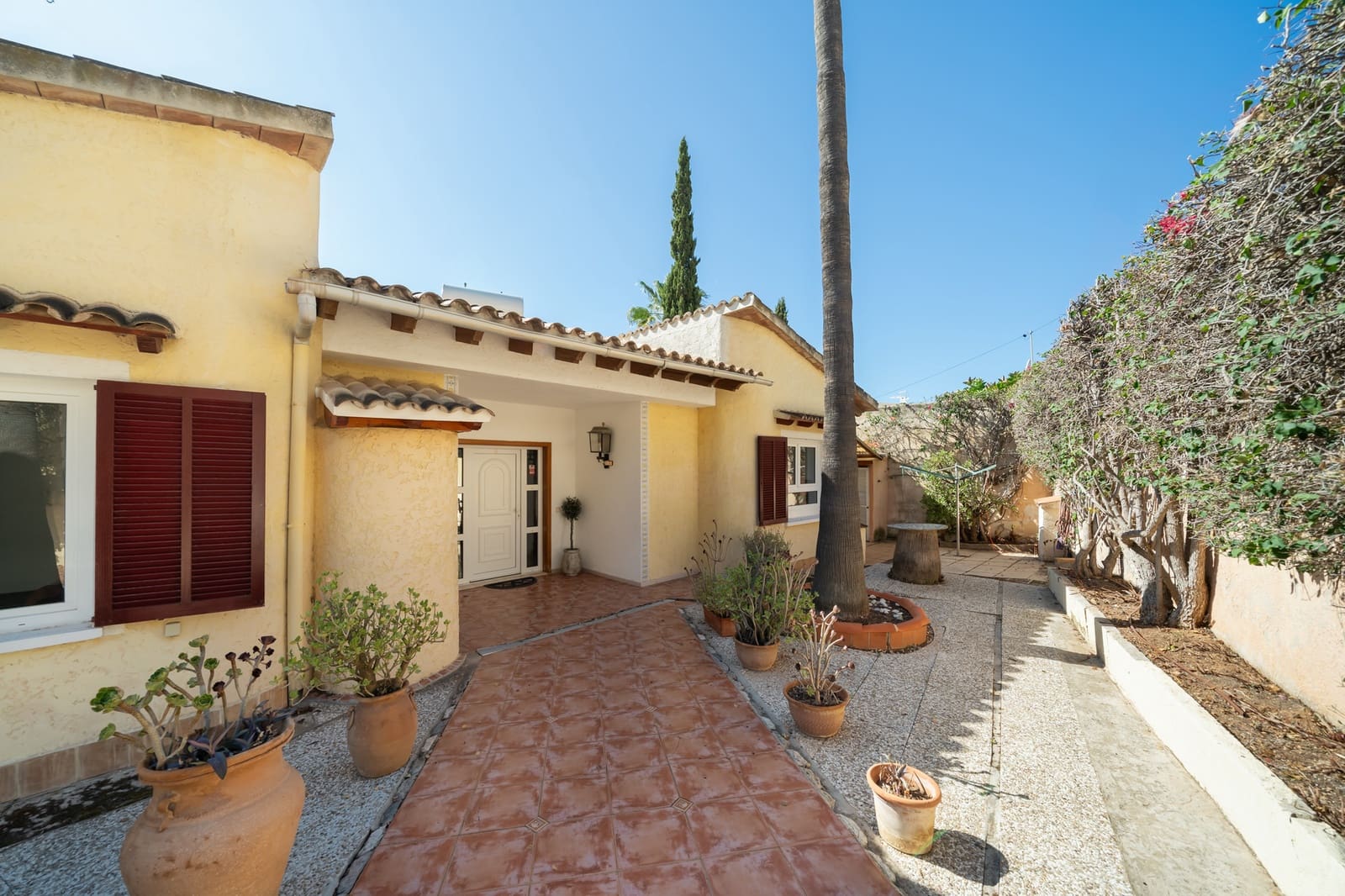 5 bedroom Villa for sale in Peguera / Paguera - € 1,100,000 (Ref: 9236396)