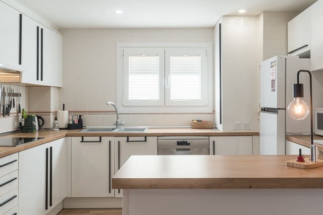 3 soveværelse Lejlighed til salg i Cala Vinyes / Cala Vinyas / Cala Viñas, Calvià - € 990.000 (Ref: 9242852)