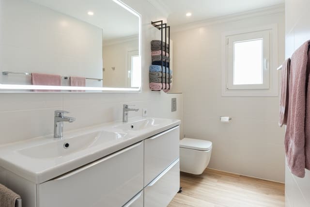 3 soveværelse Lejlighed til salg i Cala Vinyes / Cala Vinyas / Cala Viñas, Calvià - € 990.000 (Ref: 9242852)