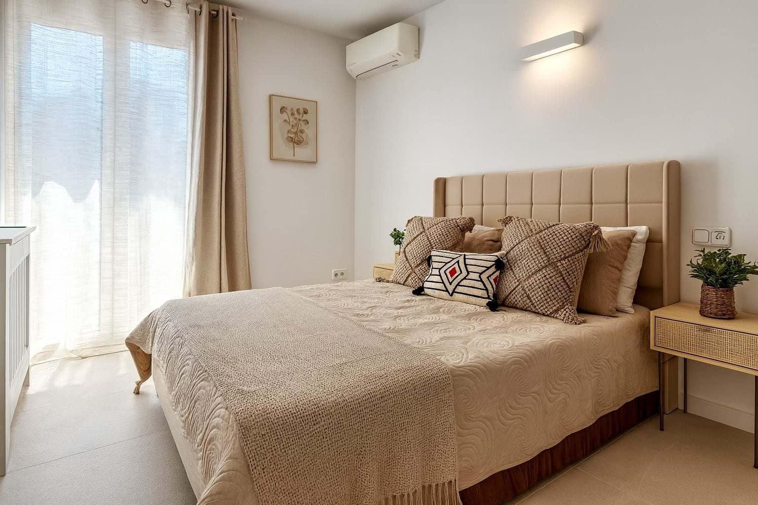 4 soveværelse Villa til salg i Santa Ponsa med swimmingpool - € 3.250.000 (Ref: 9300908)