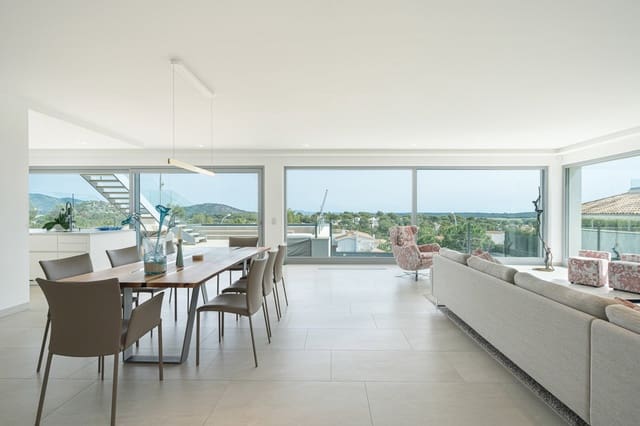 4 bedroom Villa for sale in Santa Ponsa, Calvià with pool garage - € 5,900,000 (Ref: 9330482)