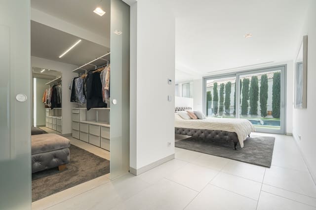 4 sypialnia Willa na sprzedaż w Santa Ponsa, Calvià z basenem - 5 900 000 € (Ref: 9330482)