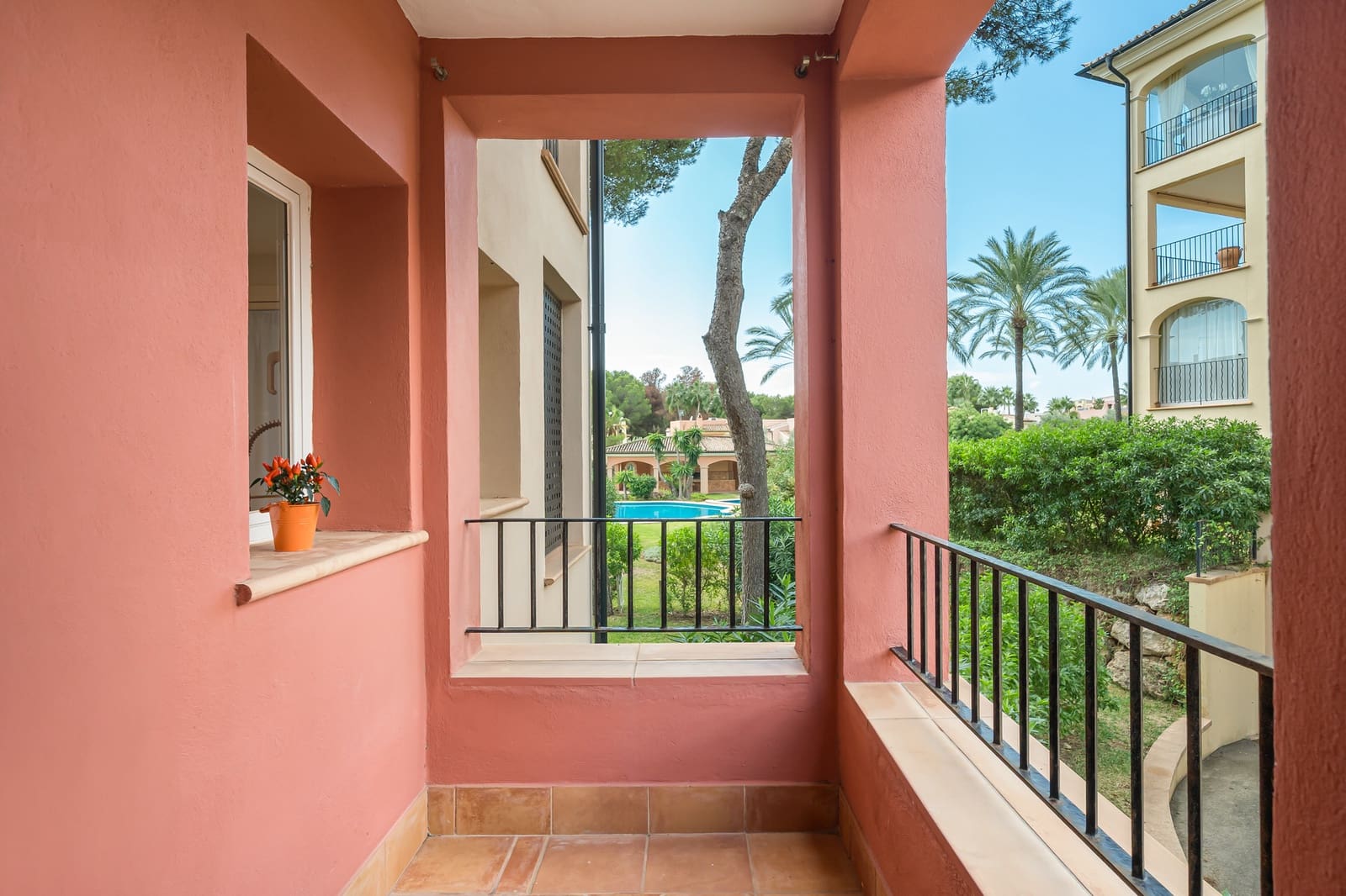 3 slaapkamer Appartement te koop in Santa Ponsa met zwembad - € 895.000 (Ref: 9337780)