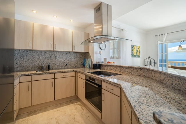 3 soveværelse Byhus til salg i El Toro / Port Adriano, Calvià med swimmingpool - € 3.750.000 (Ref: 9341026)