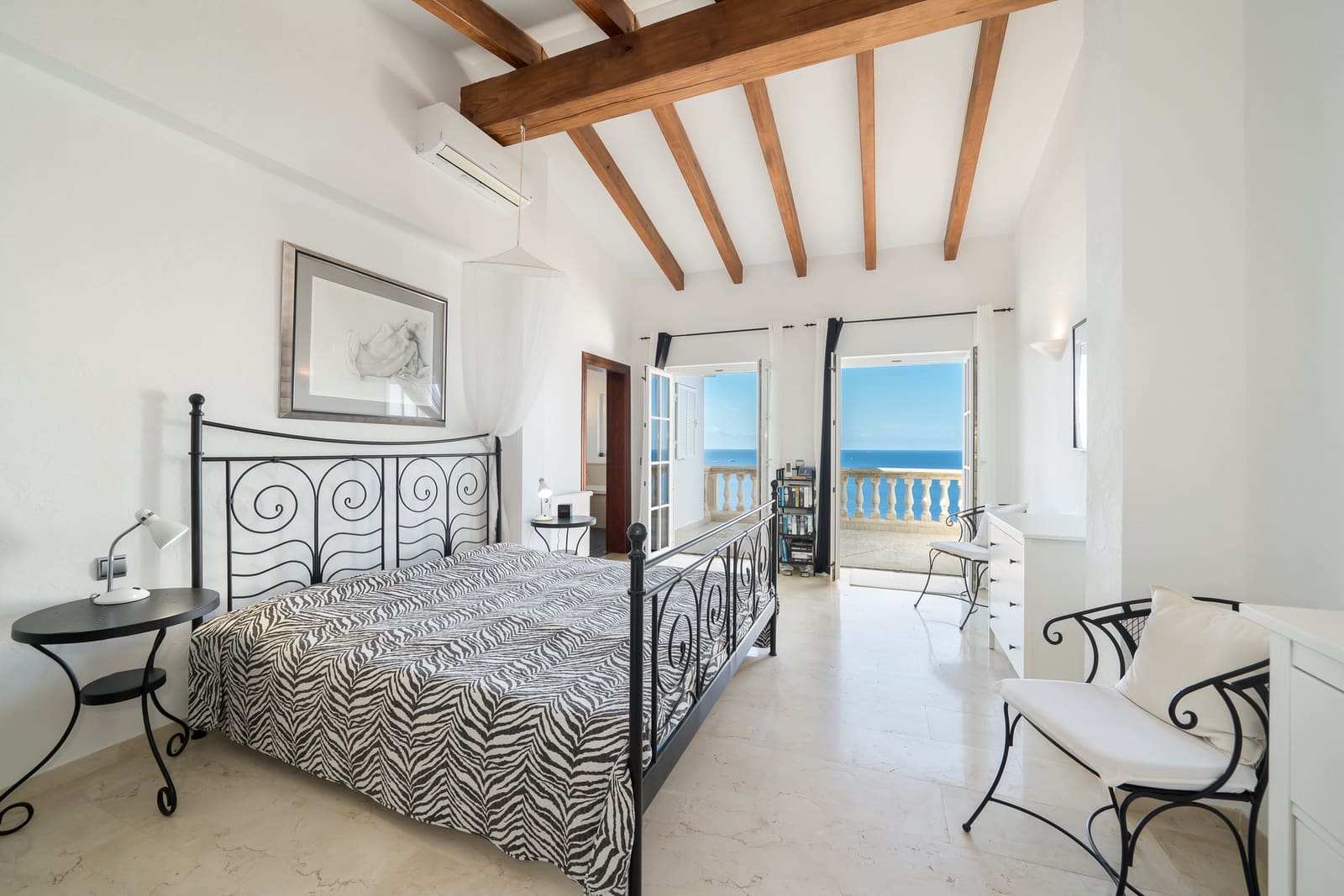 3 soverom Hus til salgs i El Toro / Port Adriano med svømmebasseng - € 3 750 000 (Ref: 9341026)