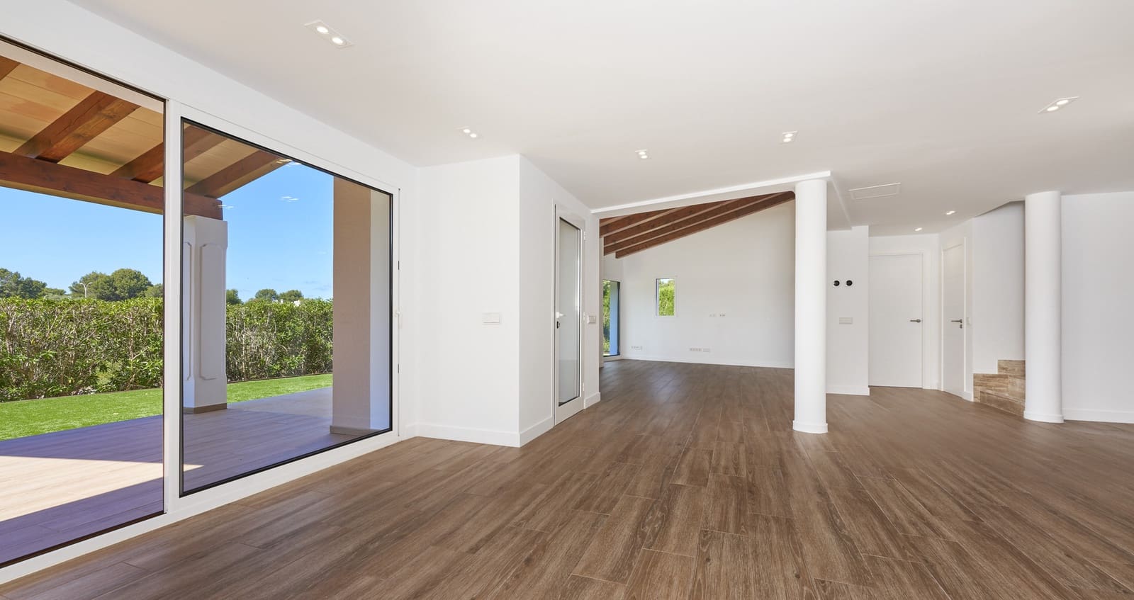 3 bedroom Villa for sale in Santa Ponsa with pool - € 1,750,000 (Ref: 9357098)