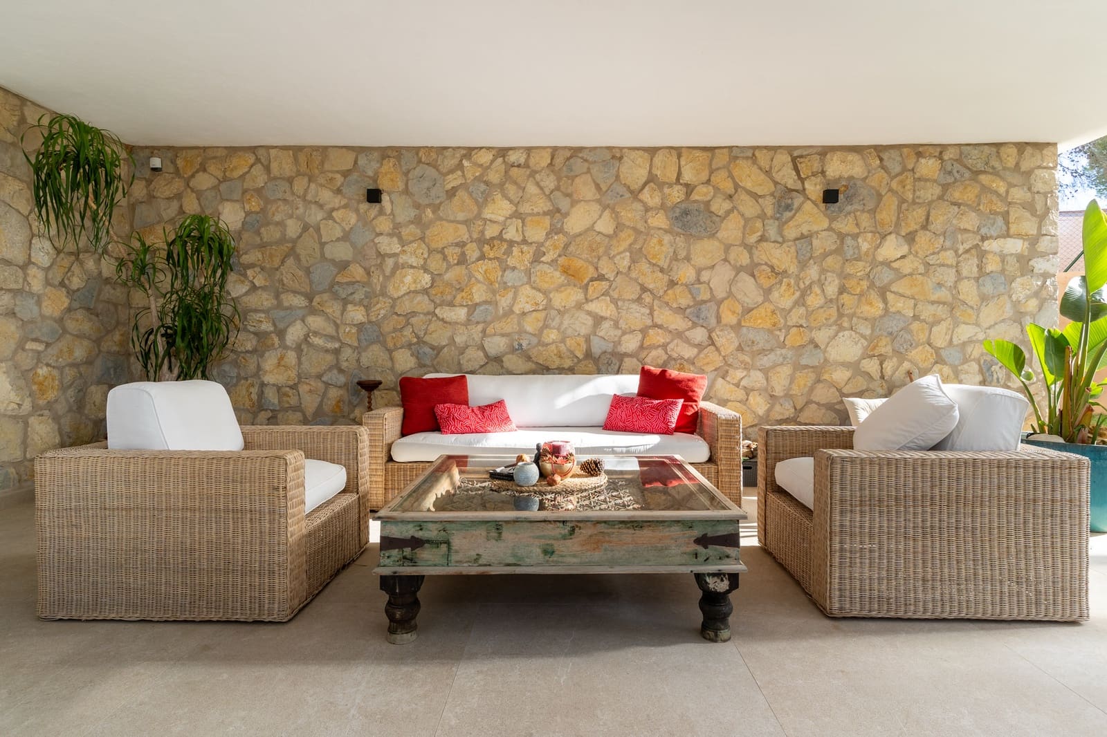 4 bedroom Villa for sale in Costa de la Calma with pool - € 1,900,000 (Ref: 9465333)