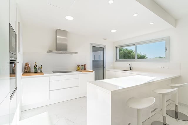 3 sypialnia Apartament na sprzedaż w Santa Ponsa, Calvià z basenem garażem - 1 250 000 € (Ref: 9474734)
