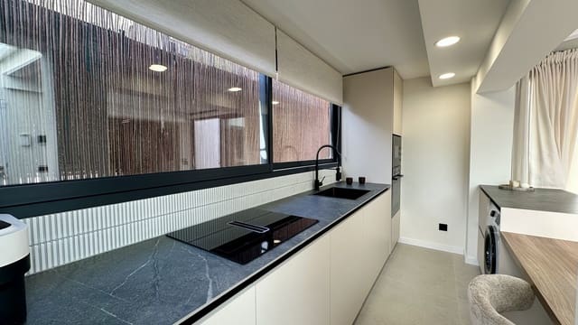 2 soveværelse Lejlighed til salg i Santa Ponsa, Calvià med swimmingpool - € 525.000 (Ref: 9551051)