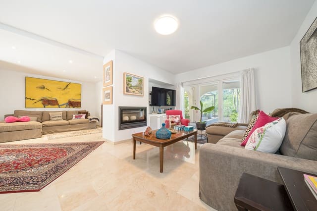 4 makuuhuone Maalaistalo myytävänä paikassa Es Capdella, Calvià mukana uima-altaan - 2 395 000 € (Ref: 9607944)