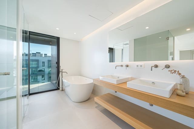 2 sypialnia Apartament na sprzedaż w La Seu, Palma de Mallorca z basenem garażem - 1 900 000 € (Ref: 9634039)