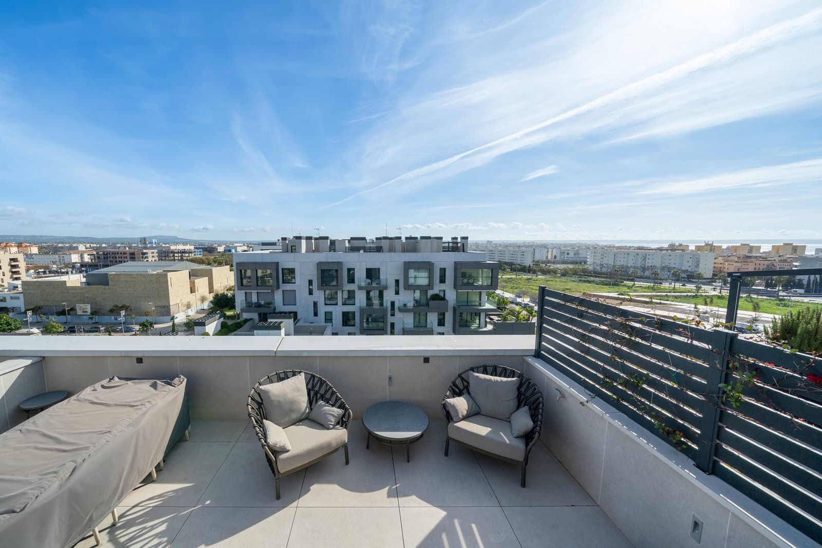2 sypialnia Apartament na sprzedaż w Palma de Mallorca z basenem garażem - 1 900 000 € (Ref: 9634039)