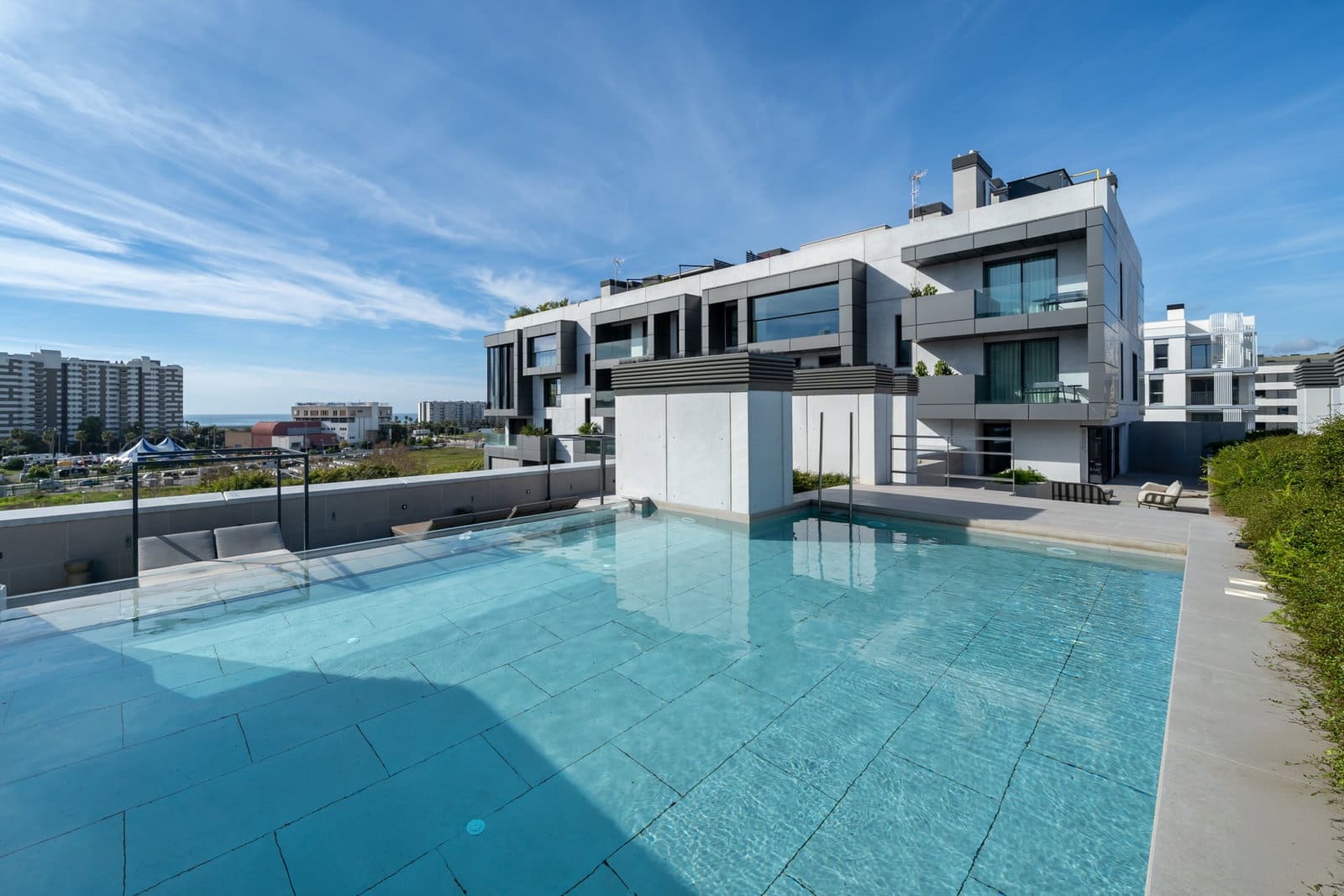 2 sypialnia Apartament na sprzedaż w Palma de Mallorca z basenem garażem - 1 900 000 € (Ref: 9634039)