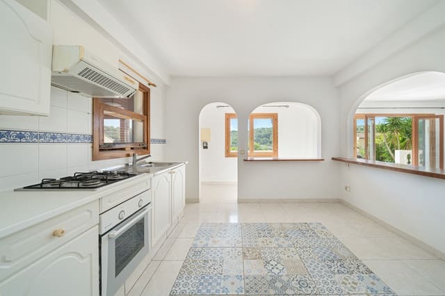 5 bedroom Villa for sale in Peguera / Paguera, Calvià - € 950,000 (Ref: 9658455)