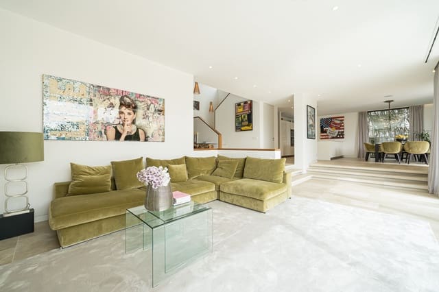 4 bedroom Villa for sale in Santa Ponsa, Calvià with pool - € 4,500,000 (Ref: 9673947)