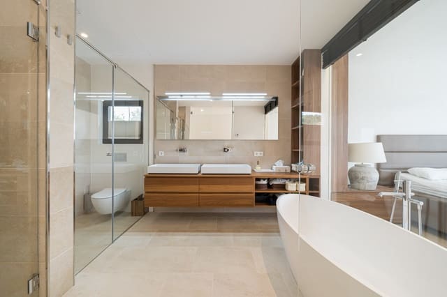 4 bedroom Villa for sale in Santa Ponsa, Calvià with pool - € 4,500,000 (Ref: 9673947)