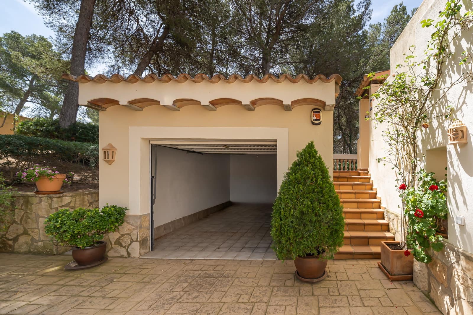 3 bedroom Penthouse for sale in Santa Ponsa with pool garage - € 1,190,000 (Ref: 9822442)
