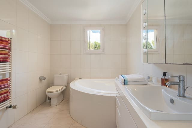 3 quarto Moradia para venda em Santa Ponsa, Calvià com piscina - 1 750 000 € (Ref: 9822443)