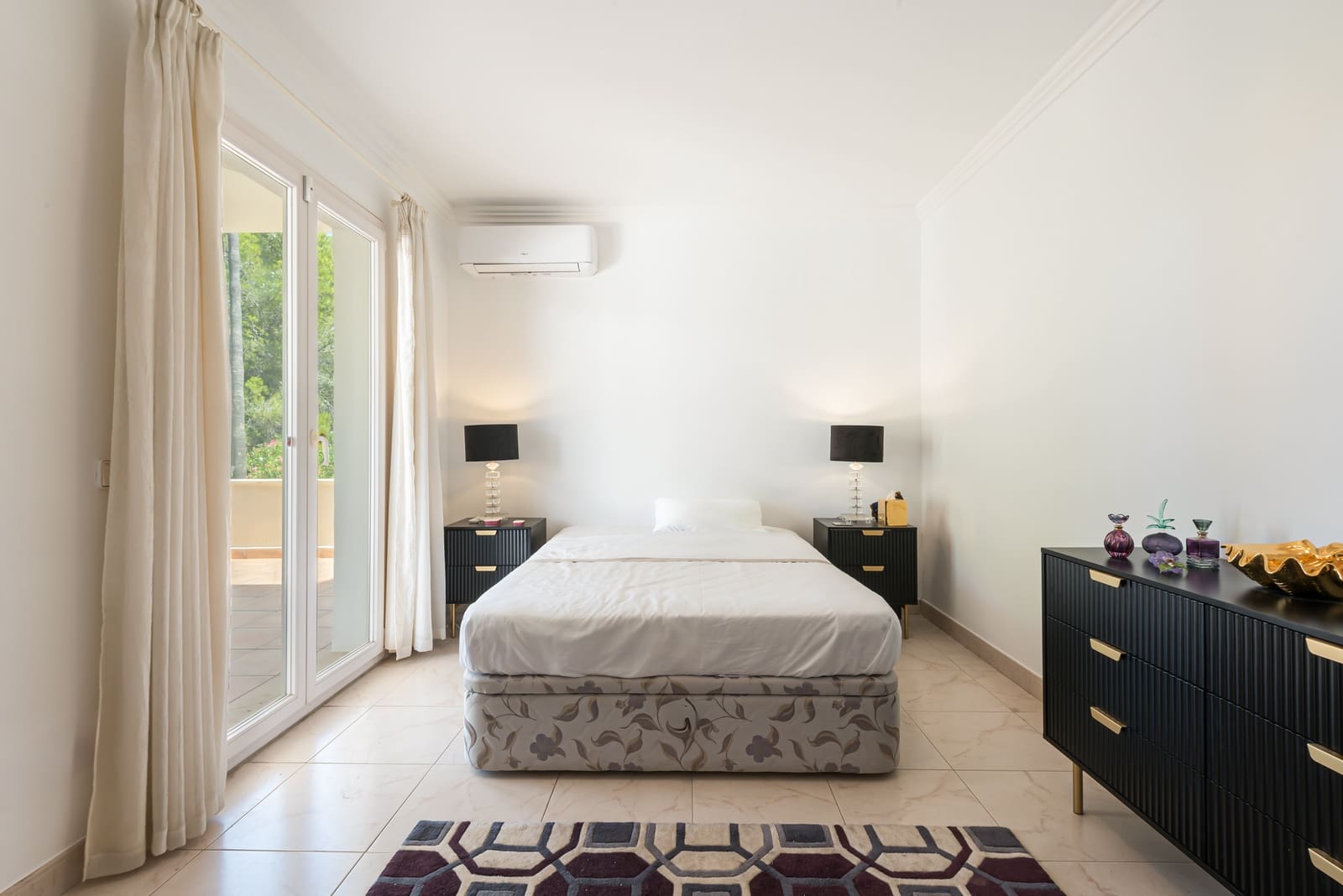 3 bedroom Villa for sale in Santa Ponsa with pool garage - € 1,750,000 (Ref: 9822443)
