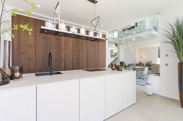 4 makuuhuone Huvila myytävänä paikassa Calvià Pueblo, Calvià mukana uima-altaan 
autotalli - 9 850 000 € (Ref: 9828769)