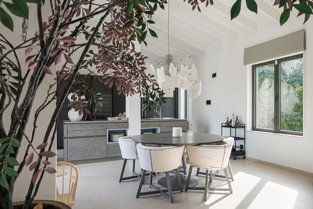 Villa/Maison de 5 chambres à louer à Santa Ponsa, Calvià avec piscine garage - 10 000 € (Ref: 9830861)