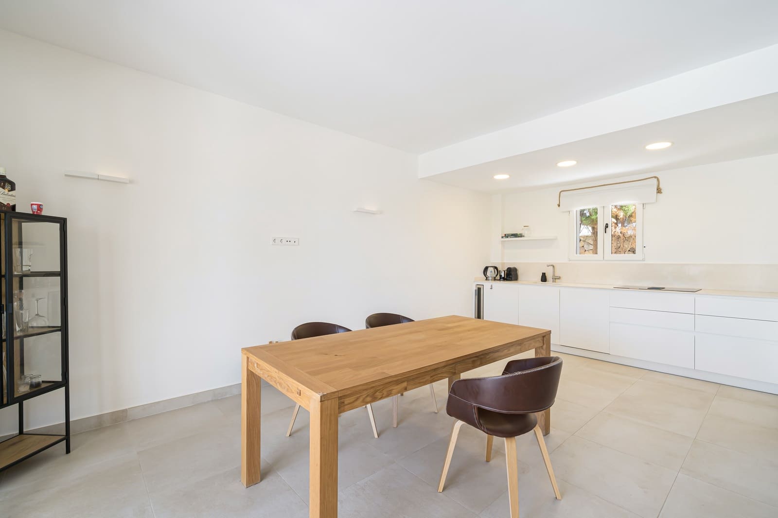2 makuuhuone Omakotitalo myytävänä paikassa Santa Ponsa mukana uima-altaan - 1 695 000 € (Ref: 9830862)