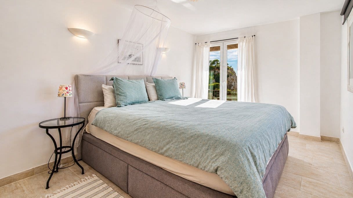 3 bedroom Apartment for sale in Santa Ponsa - € 1,475,000 (Ref: 9839076)