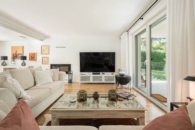 5 soverom Villa til salgs i Santa Ponsa, Calvià med svømmebasseng garasje - € 3 750 000 (Ref: 9842774)