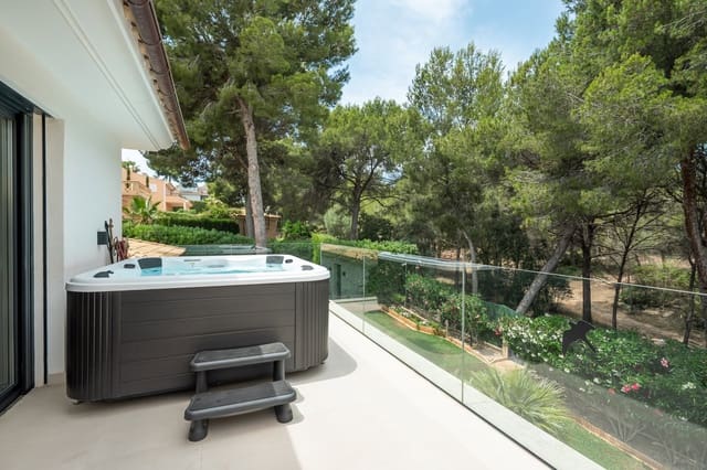 5 soverom Villa til salgs i Santa Ponsa, Calvià med svømmebasseng garasje - € 3 750 000 (Ref: 9842774)