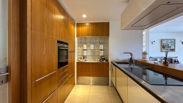 4 makuuhuone Huoneisto vuokrattavana paikassa Santa Ponsa, Calvià mukana uima-altaan 
autotalli - 3 500 € (Ref: 9855066)