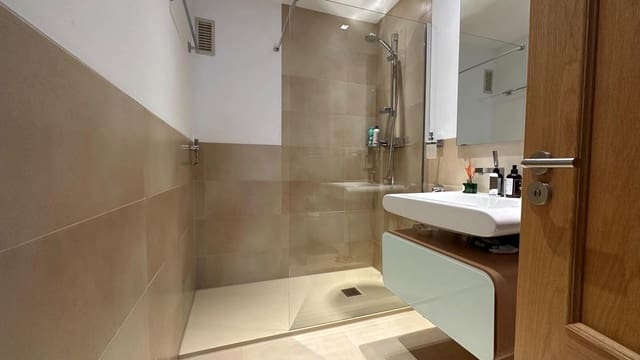 4 makuuhuone Huoneisto vuokrattavana paikassa Santa Ponsa, Calvià mukana uima-altaan 
autotalli - 3 500 € (Ref: 9855066)