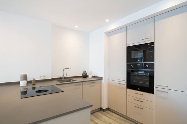 3 makuuhuone Huoneisto myytävänä paikassa Costa de la Calma, Calvià mukana uima-altaan 
autotalli - 1 350 000 € (Ref: 9864740)