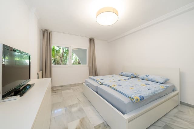 2 sypialnia Apartament na sprzedaż w Santa Ponsa, Calvià z basenem garażem - 895 000 € (Ref: 9864741)