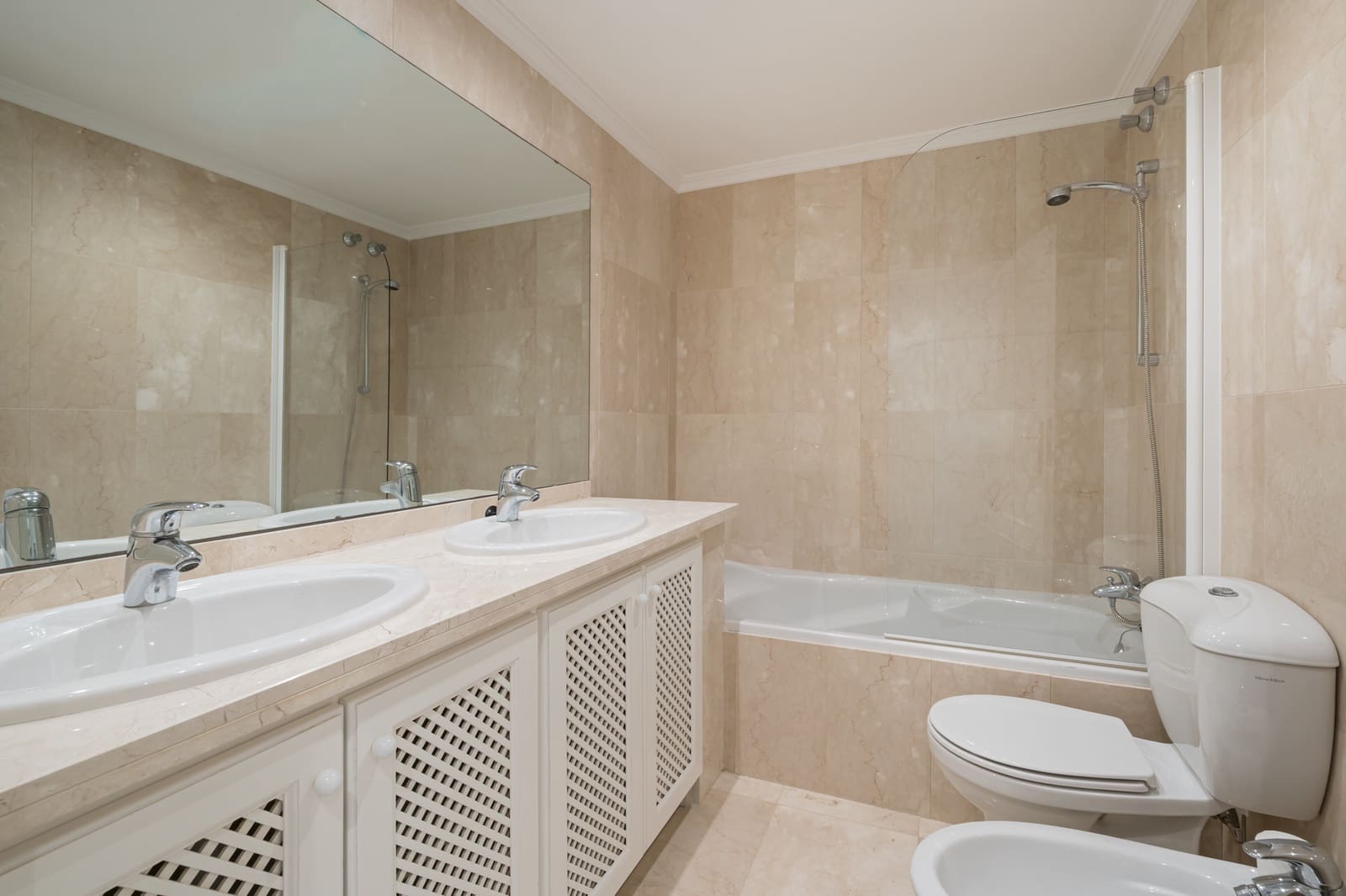 2 bedroom Flat for sale in Santa Ponsa with pool garage - € 895,000 (Ref: 9864741)