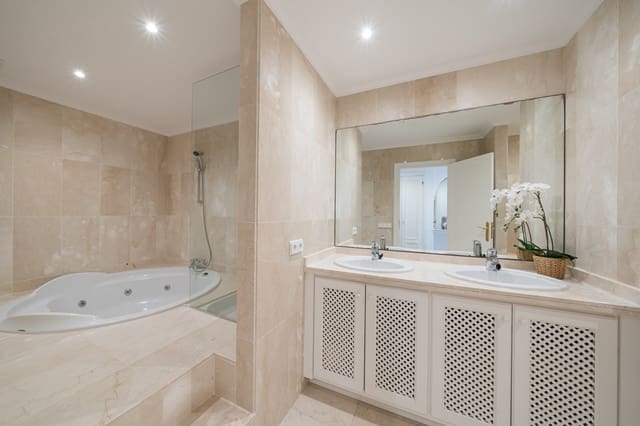 2 soveværelse Lejlighed til salg i Santa Ponsa, Calvià - € 895.000 (Ref: 9864741)
