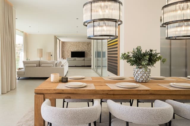 7 slaapkamer Villa te koop in Portals Nous, Calvià met zwembad - € 11.450.000 (Ref: 9864742)