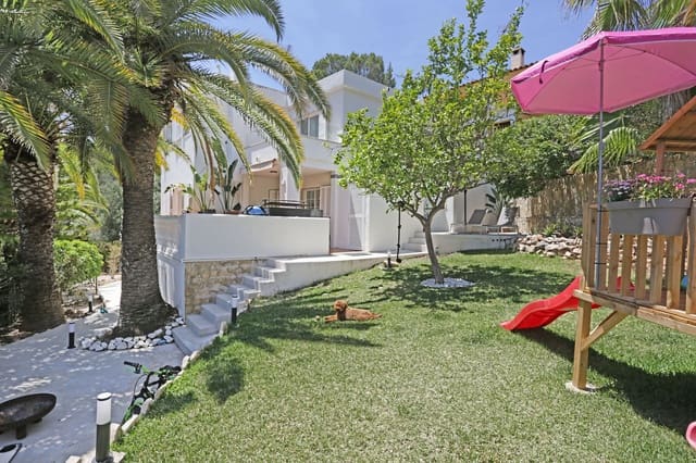 4 soveværelse Byhus til salg i Santa Ponsa, Calvià - € 1.150.000 (Ref: 9875859)