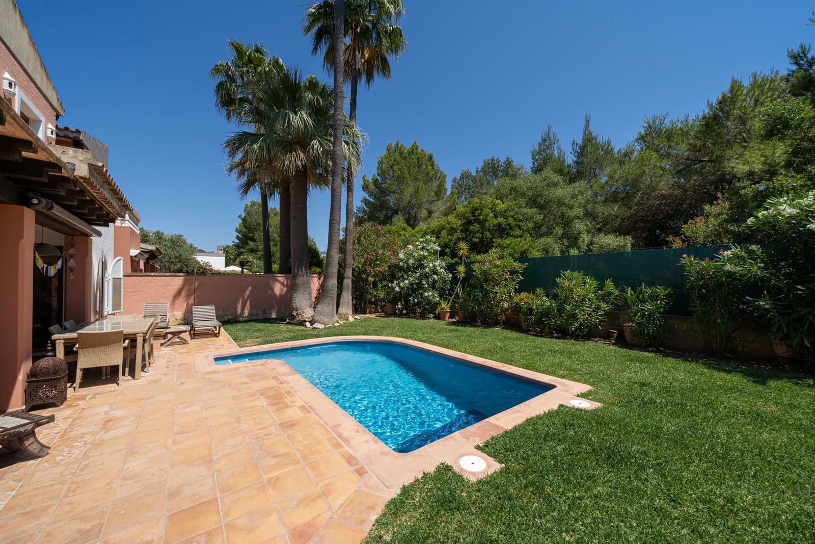 3 Zimmer Villa zu verkaufen in Santa Ponsa mit Pool Garage - 1.250.000 € (Ref: 9884331)