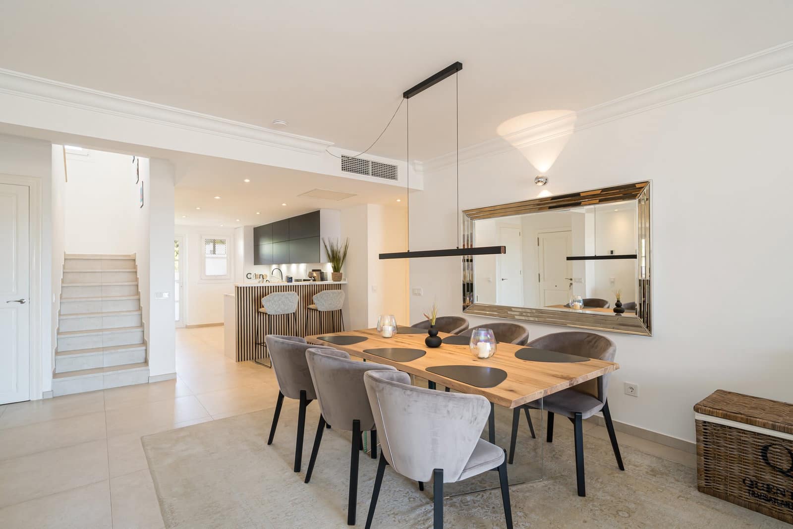 3 sypialnia Apartament na sprzedaż w Santa Ponsa z basenem garażem - 2 700 000 € (Ref: 9884332)