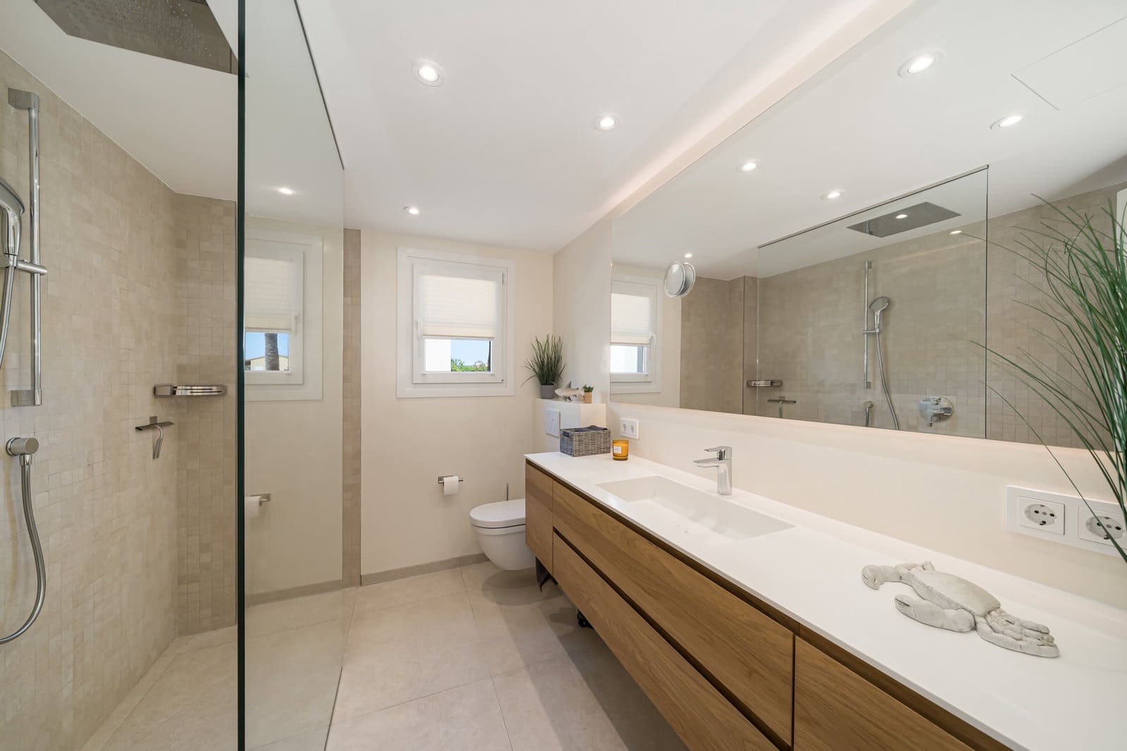 3 sypialnia Apartament na sprzedaż w Santa Ponsa z basenem garażem - 2 700 000 € (Ref: 9884332)