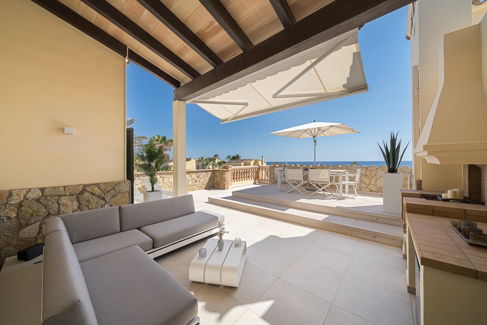 3 sypialnia Apartament na sprzedaż w Santa Ponsa z basenem garażem - 2 700 000 € (Ref: 9884332)