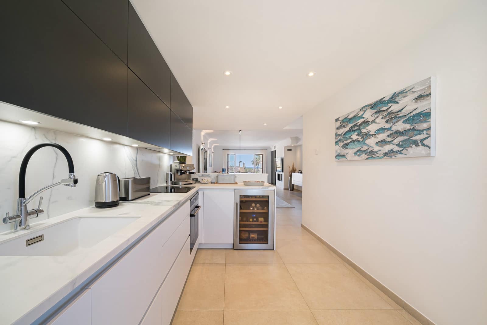 3 sypialnia Apartament na sprzedaż w Santa Ponsa z basenem garażem - 2 700 000 € (Ref: 9884332)