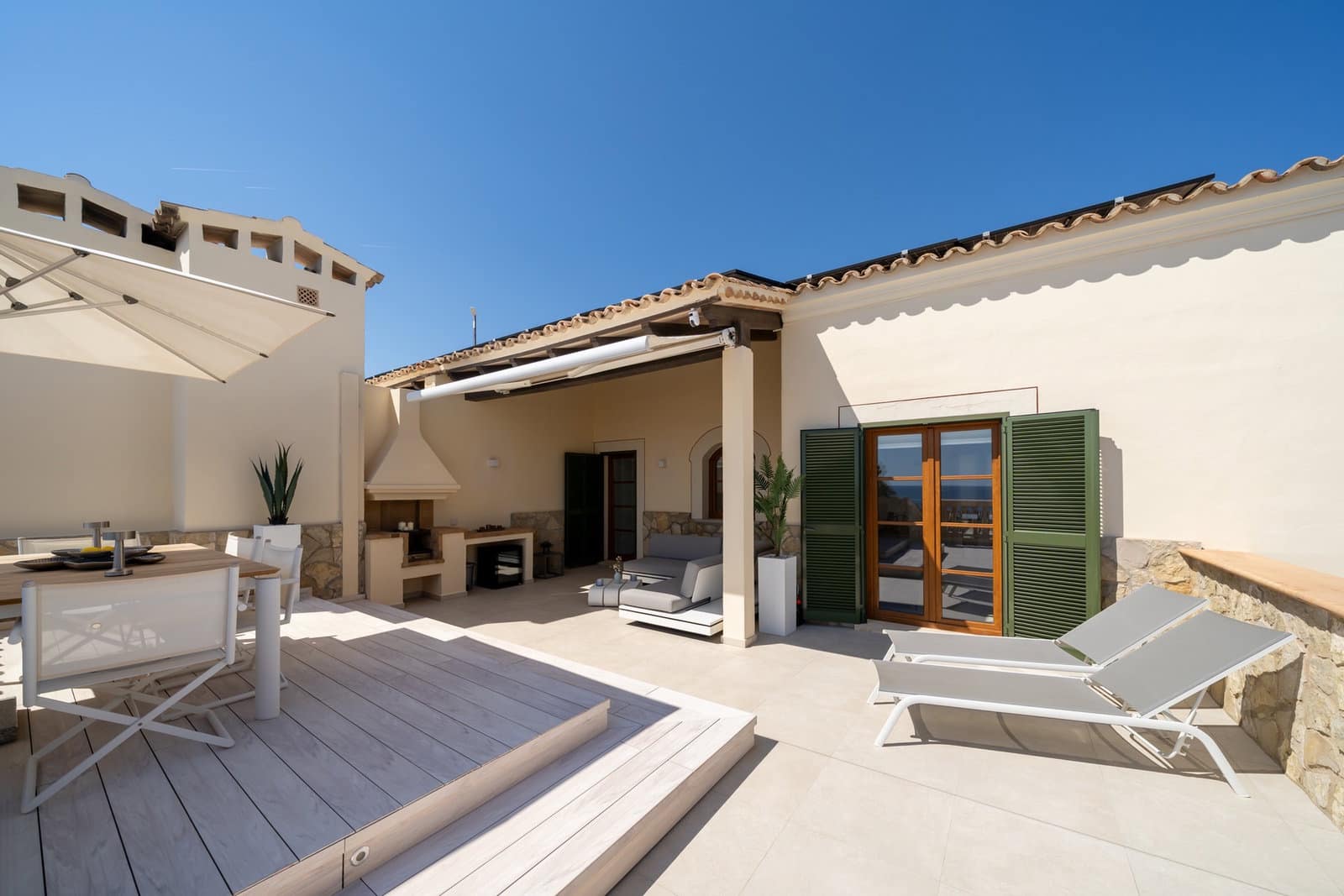 3 sypialnia Apartament na sprzedaż w Santa Ponsa z basenem garażem - 2 700 000 € (Ref: 9884332)