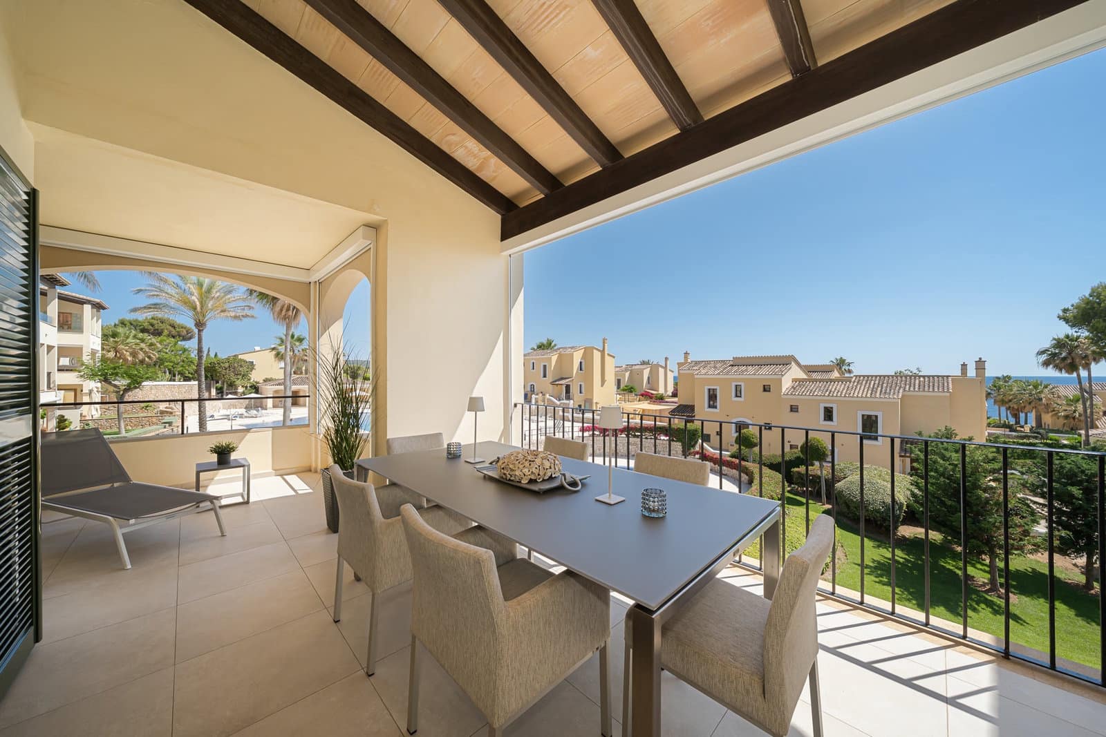 3 sypialnia Apartament na sprzedaż w Santa Ponsa z basenem garażem - 2 700 000 € (Ref: 9884332)