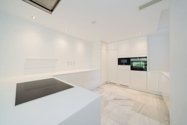Appartement de 3 chambres à louer à La Seu, Palma de Mallorca avec piscine garage - 4 500 € (Ref: 9901618)