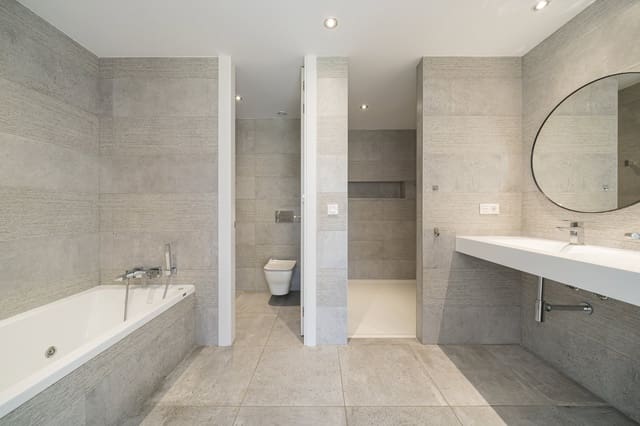 Appartement de 3 chambres à louer à La Seu, Palma de Mallorca avec piscine garage - 4 500 € (Ref: 9901618)