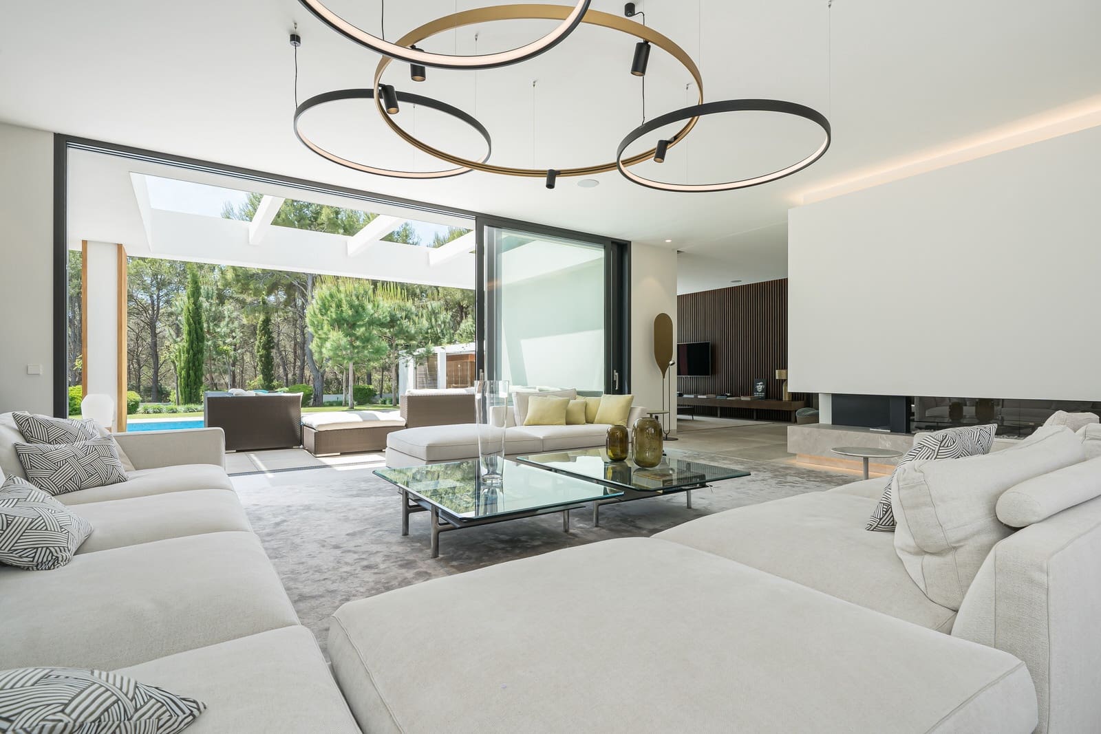 5 bedroom Villa for sale in Santa Ponsa with pool - € 6,450,000 (Ref: 9963406)