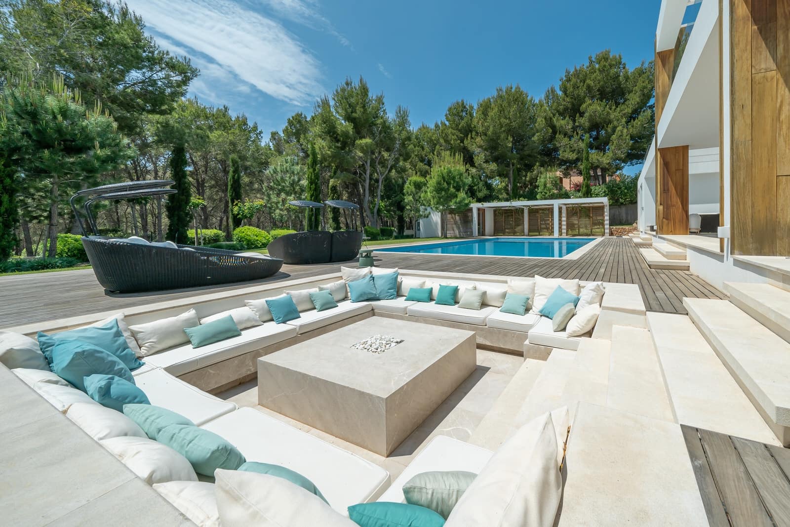 5 bedroom Villa for sale in Santa Ponsa with pool - € 6,450,000 (Ref: 9963406)