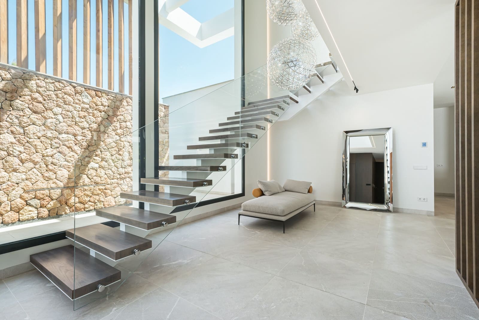 5 bedroom Villa for sale in Santa Ponsa with pool garage - € 6,450,000 (Ref: 9963406)
