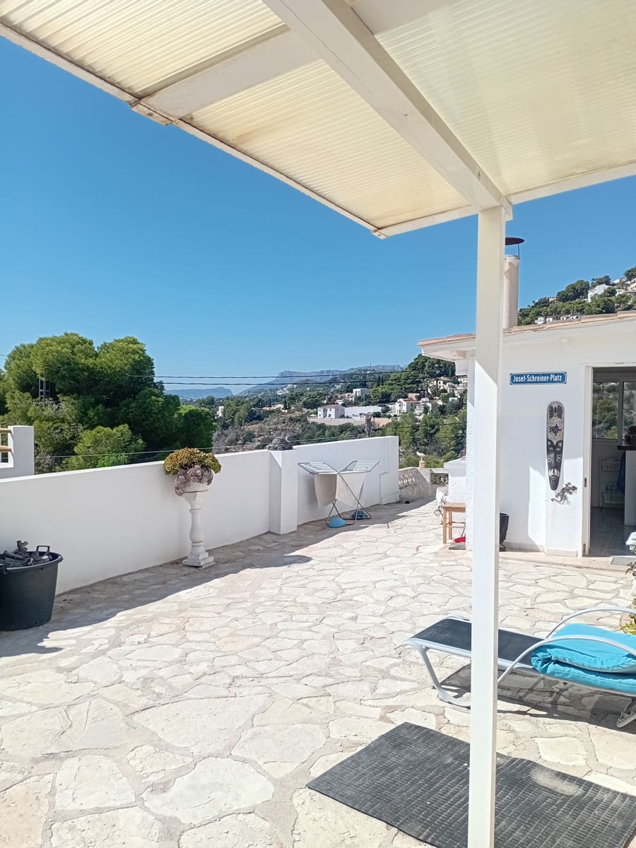 7 bedroom Villa for sale in Benissa with pool garage - € 880,000 (Ref: 10106547)